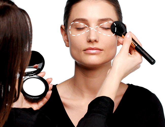 Make-up mit transparenten Puder fixieren | ARTDECO 